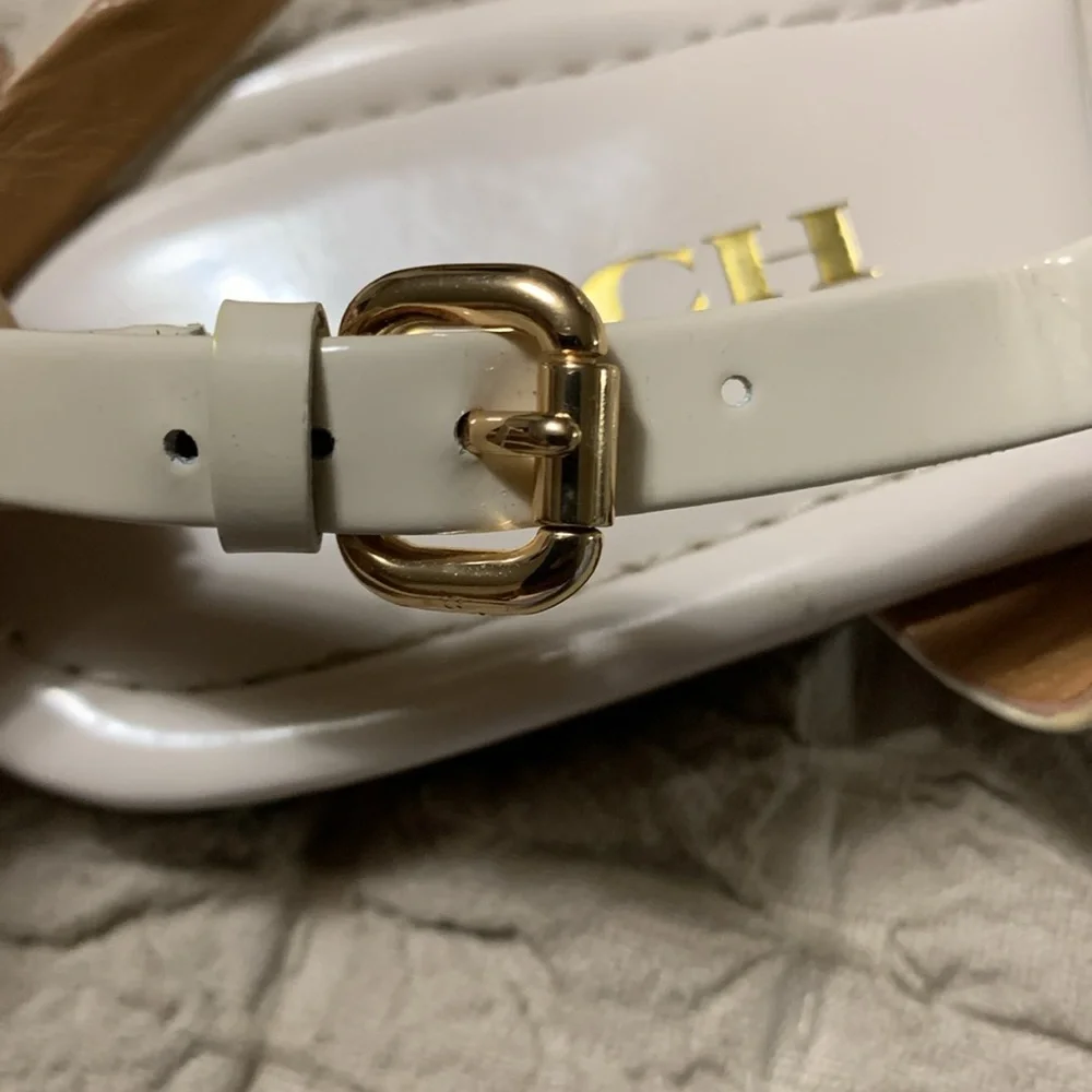 Coach Caterine Women Open Toe Patent Leather Thong Sandal Beige Size 7B - Picture 6 of 13